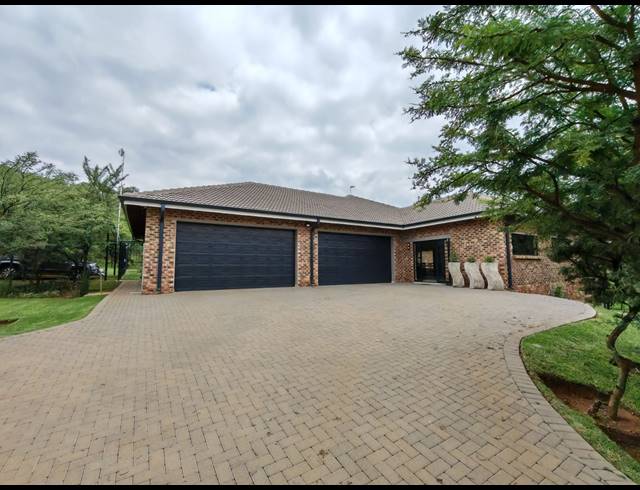 49,991M² FARM FOR SALE IN THREE RIVERS EAST